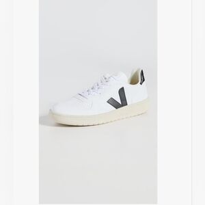 Veja Men's V-10 CWL Sneakers